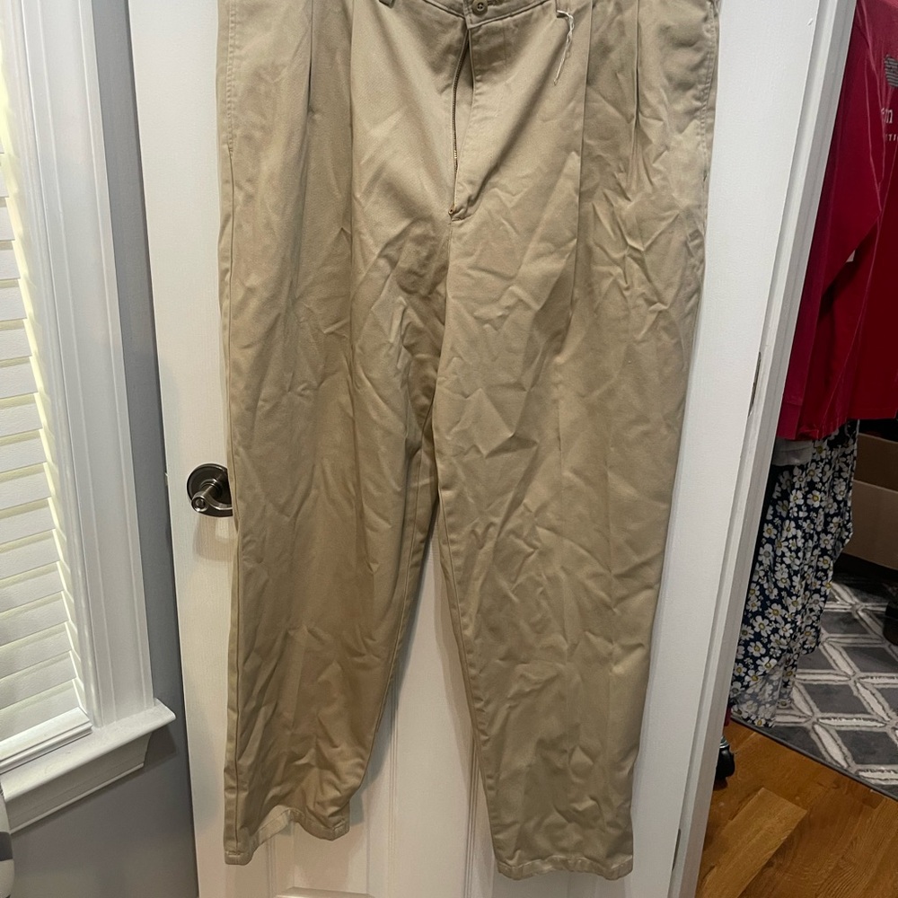 Eddie Bauer Tan Chinos Classic Straight-Leg